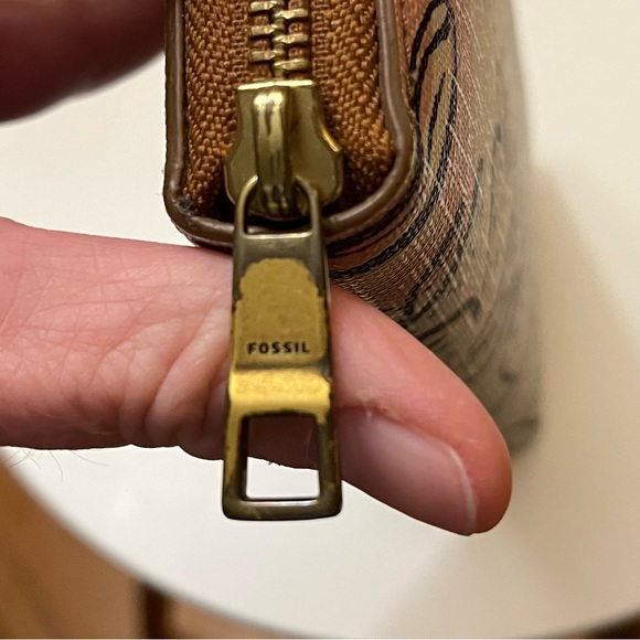 Fossil Emma Zip Around Wallet with Black, Pink, Gray, and Yellow Cactus Theme - Picture 8 of 8